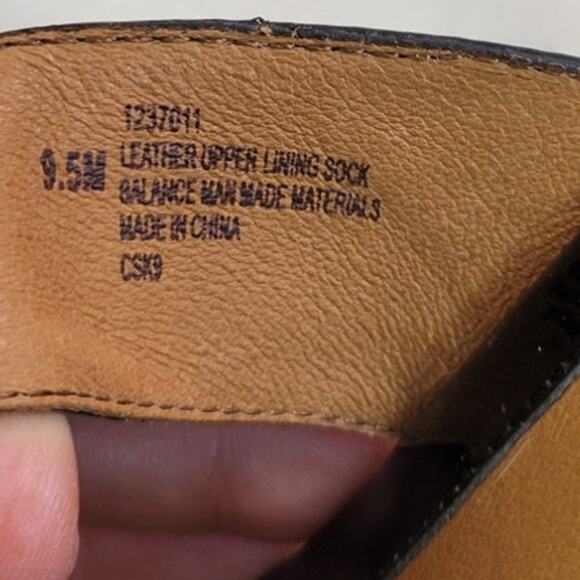 Sofft Sandals Womens 9.5 Anita Black Patten Leather Kitten Heel Jeweled Shoes - Picture 9 of 10